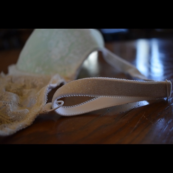 Victoria Secret Bra❣️ - Picture 3 of 5